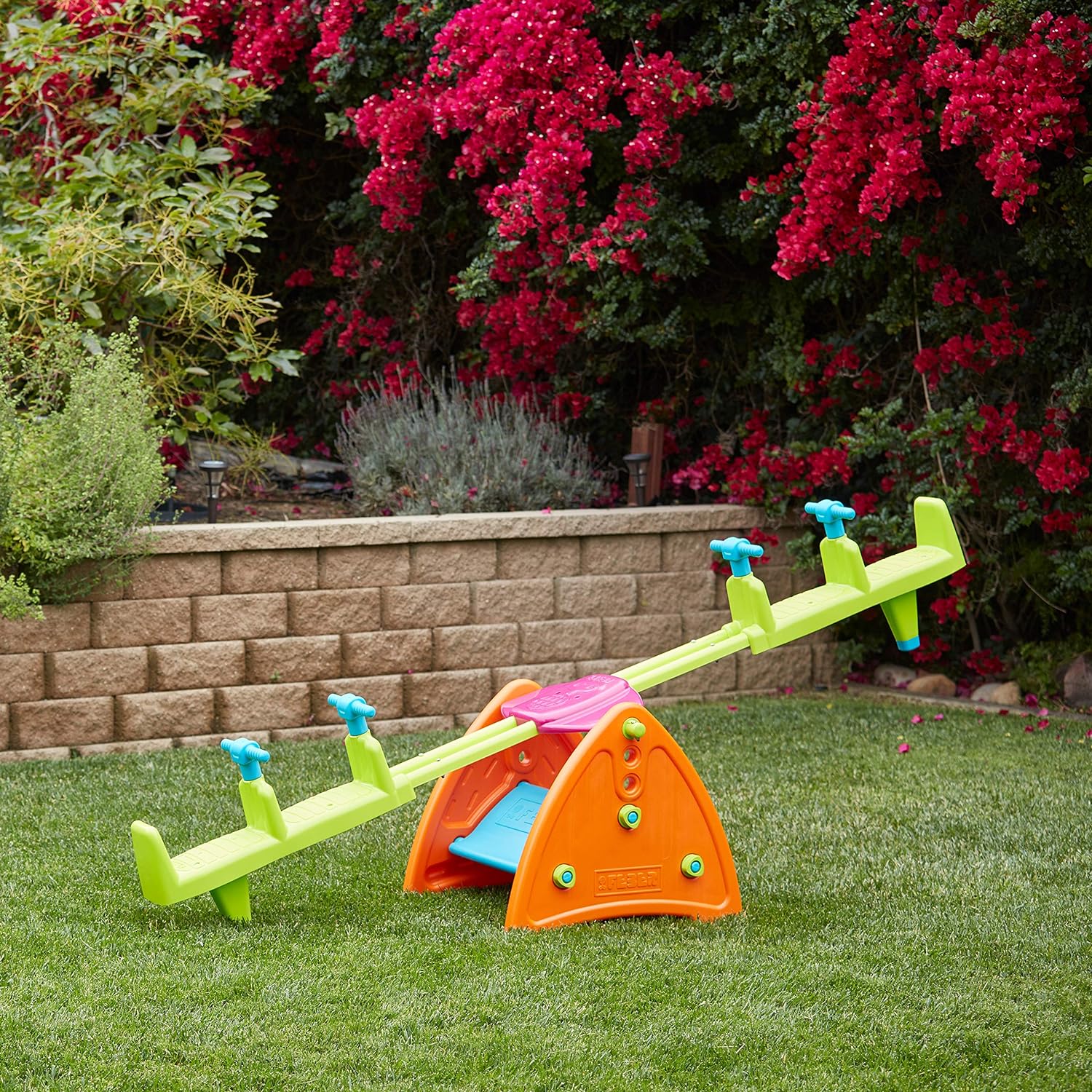 ECR4Kids Quad Seesaw Teeter-Totter for 4 Kids - Sturdy and Durable for Home, Daycare or Preschool Use, Large